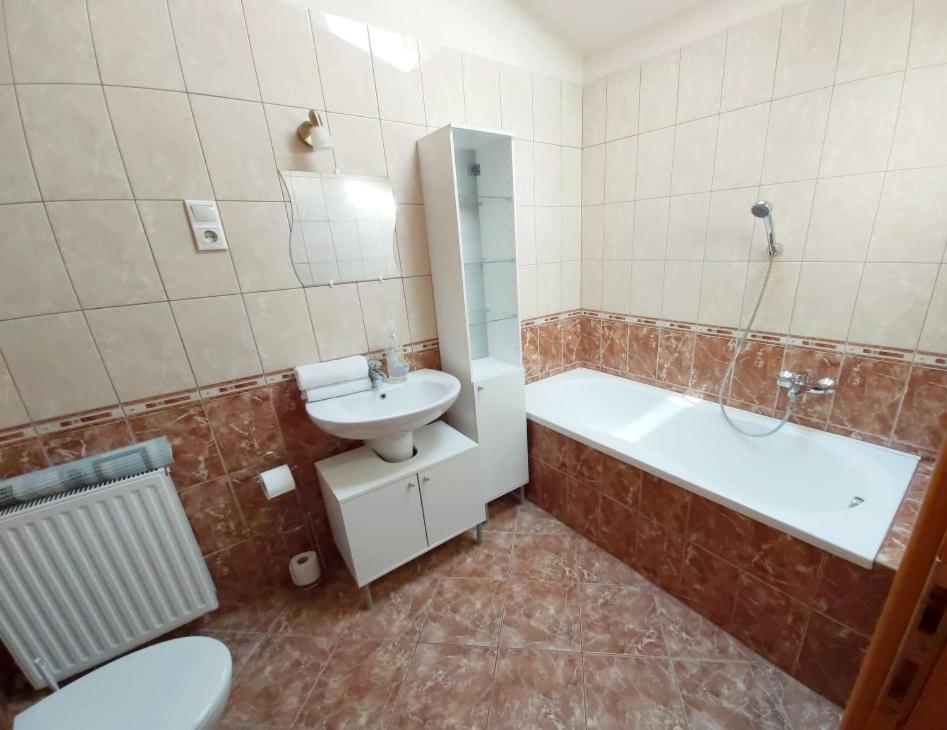 Mediterran Apartman Zalakaros Exterior foto